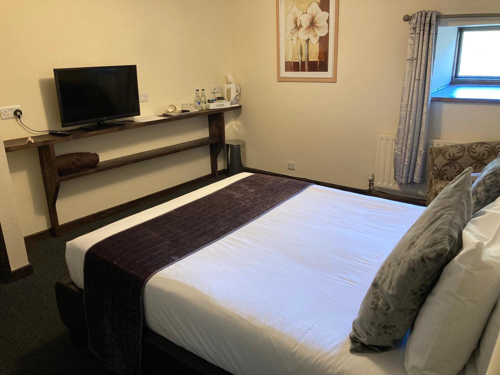 The Cridford Inn Trusham Room photo