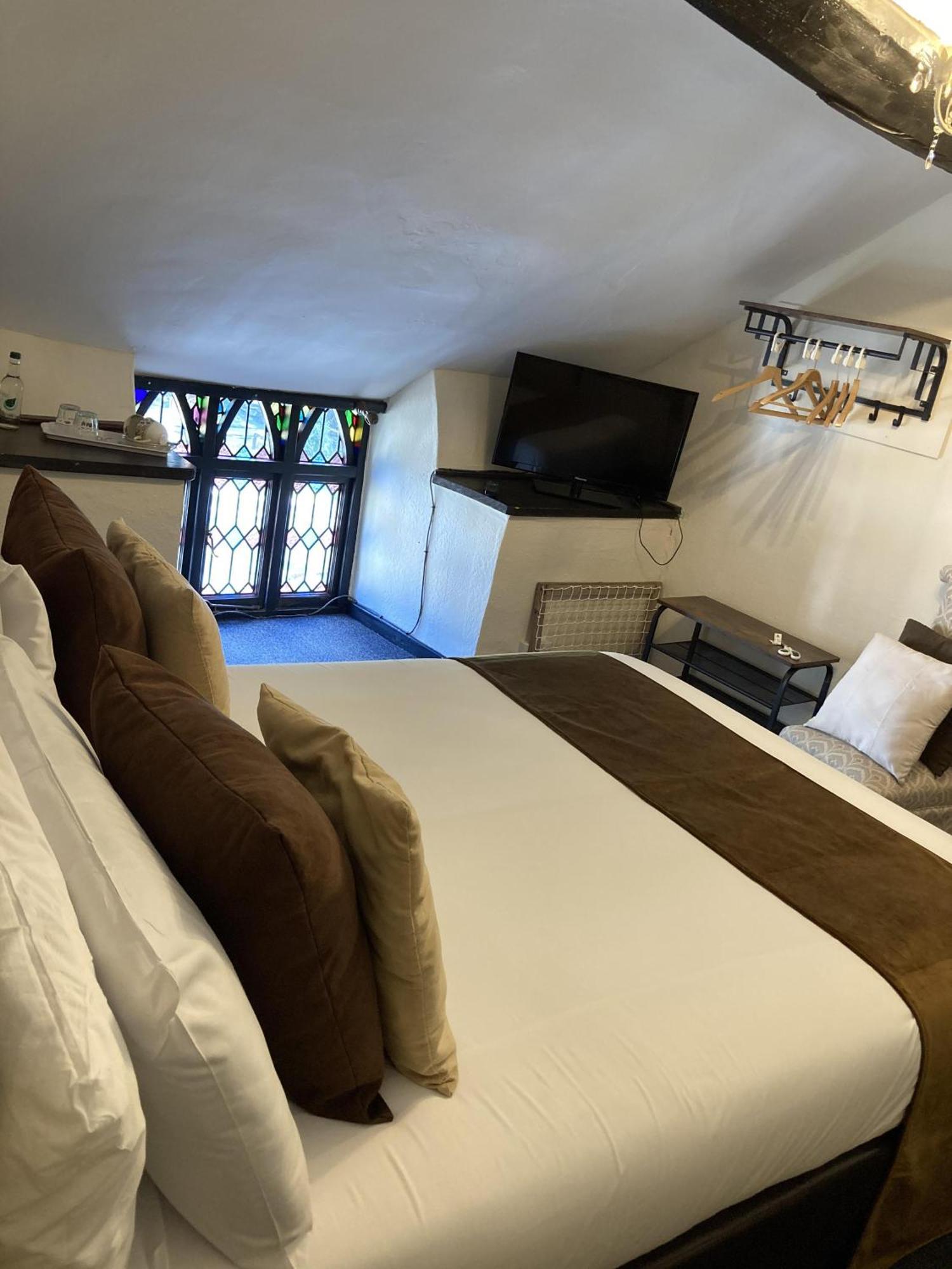 The Cridford Inn Trusham Room photo